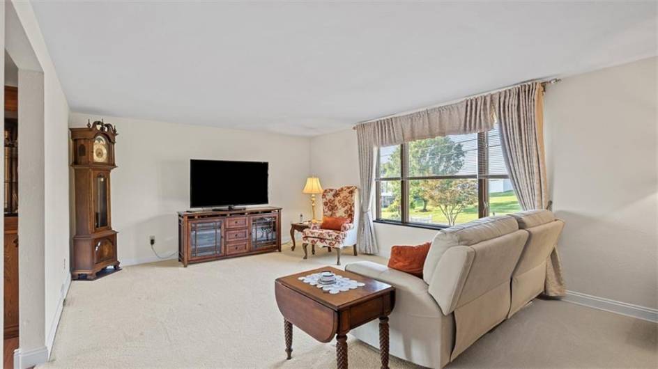11 Sunnycrest Drive, Cecil, PA 15321, 3 Bedrooms Bedrooms, 6 Rooms Rooms,3 BathroomsBathrooms,Residential,For Sale,Sunnycrest Drive,1711532