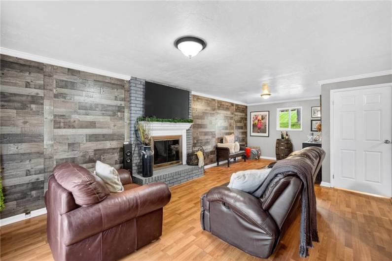 9896 Moccasin Trail, Wexford, PA 15090, 3 Bedrooms Bedrooms, 11 Rooms Rooms,2.2 BathroomsBathrooms,Residential,For Sale,Moccasin Trail,1711549