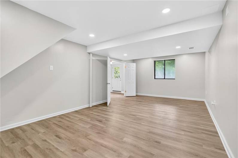 9896 Moccasin Trail, Wexford, PA 15090, 3 Bedrooms Bedrooms, 11 Rooms Rooms,2.2 BathroomsBathrooms,Residential,For Sale,Moccasin Trail,1711549