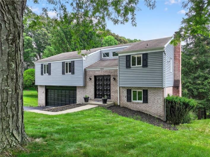 9896 Moccasin Trail, Wexford, PA 15090, 3 Bedrooms Bedrooms, 11 Rooms Rooms,2.2 BathroomsBathrooms,Residential,For Sale,Moccasin Trail,1711549