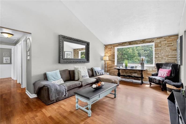 9896 Moccasin Trail, Wexford, PA 15090, 3 Bedrooms Bedrooms, 11 Rooms Rooms,2.2 BathroomsBathrooms,Residential,For Sale,Moccasin Trail,1711549