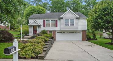 541 Cherryhill Drive, Bridgeville, PA 15017, 3 Bedrooms Bedrooms, ,2.1 BathroomsBathrooms,Residential,For Sale,Cherryhill Drive,0,1711502