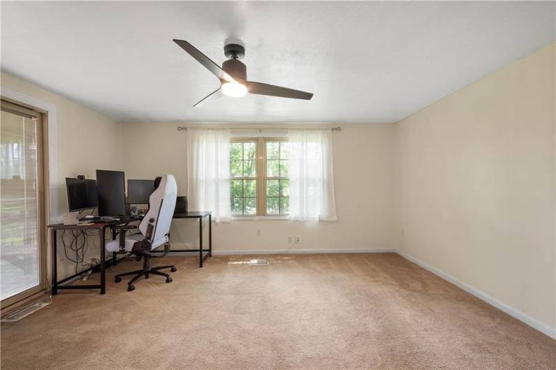 25 Love Place, Pittsburgh, PA 15218, 3 Bedrooms Bedrooms, 8 Rooms Rooms,2.1 BathroomsBathrooms,Residential,For Sale,Love Place,1711562