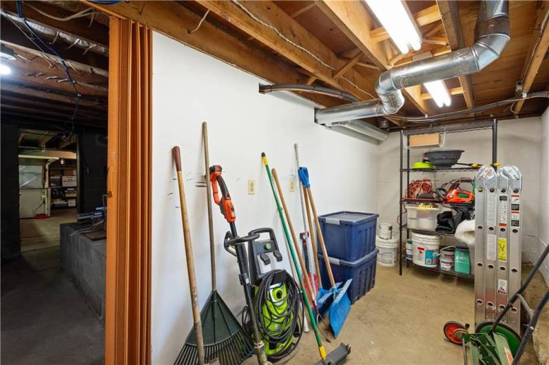25 Love Place, Pittsburgh, PA 15218, 3 Bedrooms Bedrooms, 8 Rooms Rooms,2.1 BathroomsBathrooms,Residential,For Sale,Love Place,1711562
