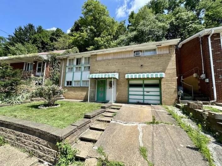2691 Woodstock Ave, Pittsburgh, PA 15218, 3 Bedrooms Bedrooms, ,1.1 BathroomsBathrooms,Residential,For Sale,Woodstock Ave,1711573