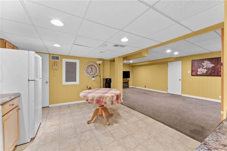 1709 Eben St, Pittsburgh, PA 15226, 3 Bedrooms Bedrooms, 8 Rooms Rooms,2 BathroomsBathrooms,Residential,For Sale,Eben St,1711586