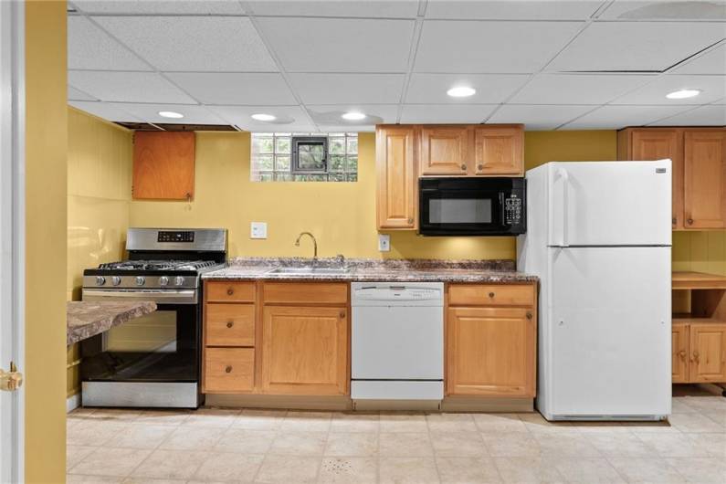 1709 Eben St, Pittsburgh, PA 15226, 3 Bedrooms Bedrooms, 8 Rooms Rooms,2 BathroomsBathrooms,Residential,For Sale,Eben St,1711586