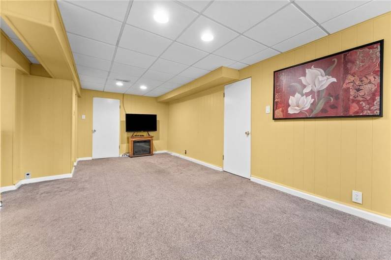 1709 Eben St, Pittsburgh, PA 15226, 3 Bedrooms Bedrooms, 8 Rooms Rooms,2 BathroomsBathrooms,Residential,For Sale,Eben St,1711586