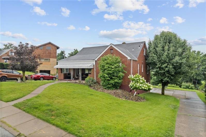 1709 Eben St, Pittsburgh, PA 15226, 3 Bedrooms Bedrooms, 8 Rooms Rooms,2 BathroomsBathrooms,Residential,For Sale,Eben St,1711586