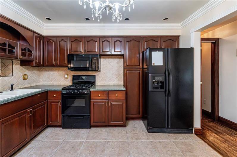4045 Blue Willow, Irwin, PA 15642, 3 Bedrooms Bedrooms, ,2 BathroomsBathrooms,Residential,For Sale,Blue Willow,1711589
