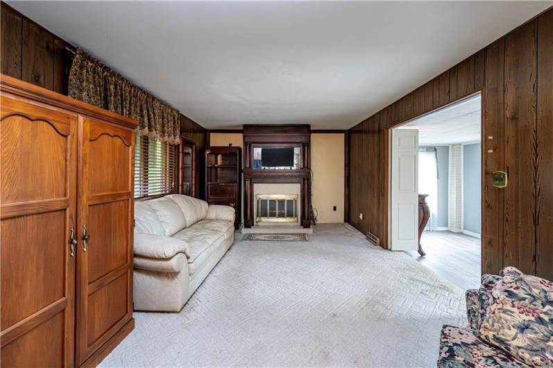 4045 Blue Willow, Irwin, PA 15642, 3 Bedrooms Bedrooms, ,2 BathroomsBathrooms,Residential,For Sale,Blue Willow,1711589