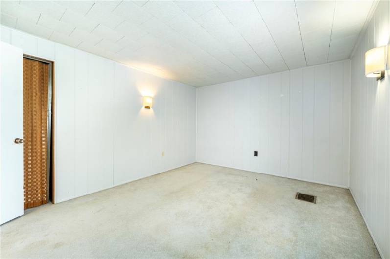 427 Reamer Ave, Carnegie, PA 15106, 2 Bedrooms Bedrooms, 9 Rooms Rooms,2 BathroomsBathrooms,Residential,For Sale,Reamer Ave,1711600