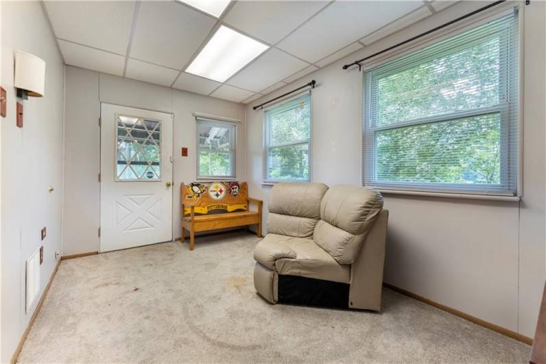 427 Reamer Ave, Carnegie, PA 15106, 2 Bedrooms Bedrooms, 9 Rooms Rooms,2 BathroomsBathrooms,Residential,For Sale,Reamer Ave,1711600