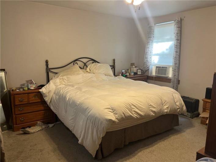 427 Reamer Ave, Carnegie, PA 15106, 2 Bedrooms Bedrooms, 9 Rooms Rooms,2 BathroomsBathrooms,Residential,For Sale,Reamer Ave,1711600