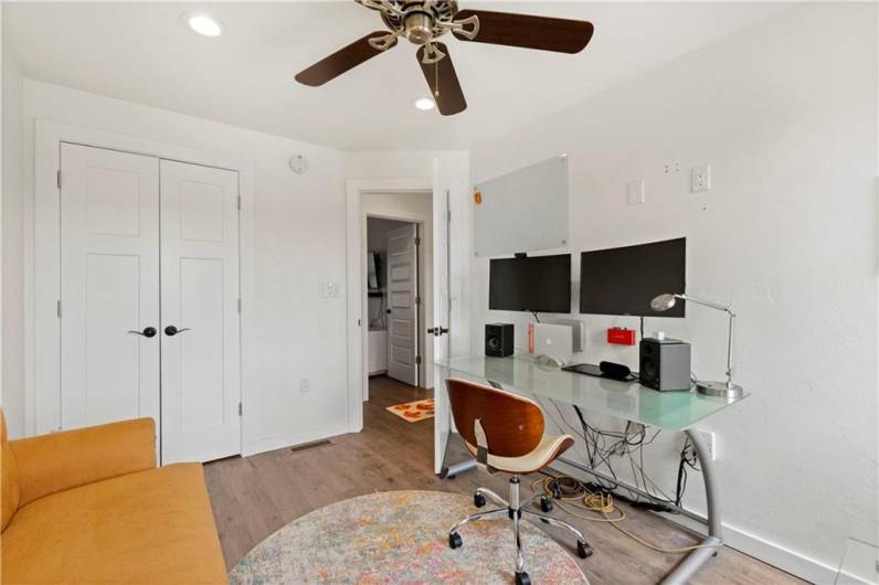 2212 Freeport Road, Pittsburgh, PA 15238, 2 Bedrooms Bedrooms, 7 Rooms Rooms,1 BathroomBathrooms,Residential,For Sale,Freeport Road,1711610