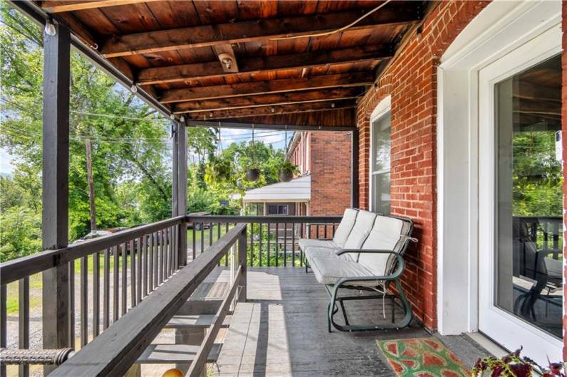 2212 Freeport Road, Pittsburgh, PA 15238, 2 Bedrooms Bedrooms, 7 Rooms Rooms,1 BathroomBathrooms,Residential,For Sale,Freeport Road,1711610
