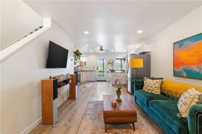 2212 Freeport Road, Pittsburgh, PA 15238, 2 Bedrooms Bedrooms, 7 Rooms Rooms,1 BathroomBathrooms,Residential,For Sale,Freeport Road,1711610