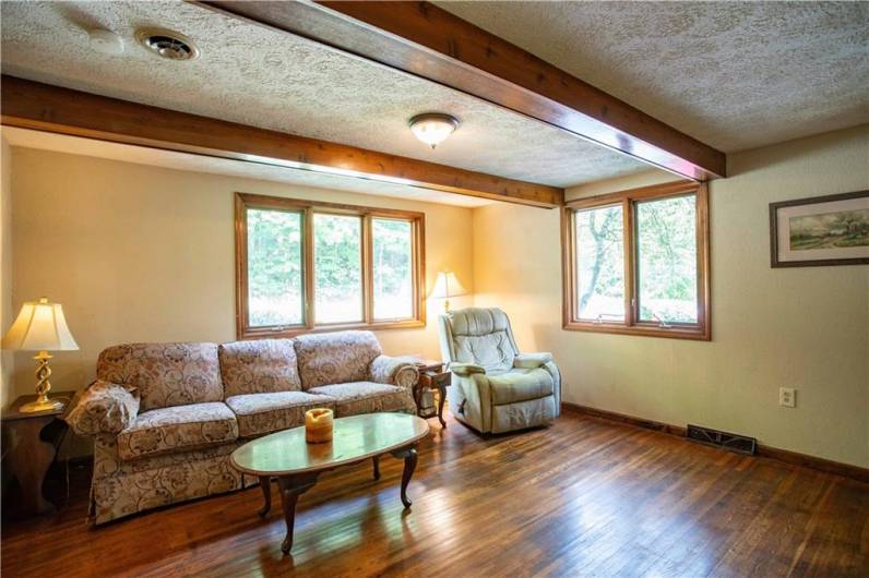 385 Wallace Run Road, Beaver Falls, PA 15010, 3 Bedrooms Bedrooms, 7 Rooms Rooms,2 BathroomsBathrooms,Residential,For Sale,Wallace Run Road,1711613
