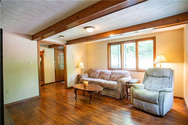 385 Wallace Run Road, Beaver Falls, PA 15010, 3 Bedrooms Bedrooms, 7 Rooms Rooms,2 BathroomsBathrooms,Residential,For Sale,Wallace Run Road,1711613