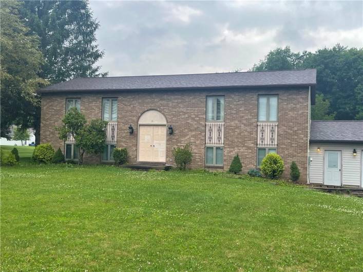 31 Aylesworth Way, Grove City, PA 16127, 3 Bedrooms Bedrooms, ,2.1 BathroomsBathrooms,Residential,For Sale,Aylesworth Way,1711622