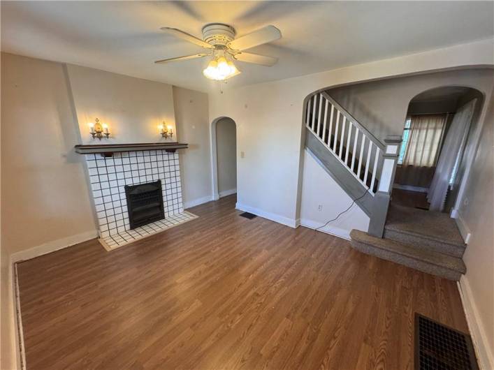 2735 Pyramid Ave, Pittsburgh, PA 15227, 2 Bedrooms Bedrooms, ,1 BathroomBathrooms,Lease,For Sale,Pyramid Ave,1711625