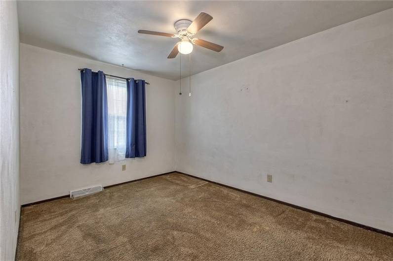 119 Park, Derry, PA 15627, 3 Bedrooms Bedrooms, 8 Rooms Rooms,1 BathroomBathrooms,Residential,For Sale,Park,1711638