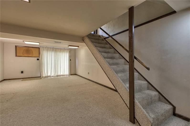 119 Park, Derry, PA 15627, 3 Bedrooms Bedrooms, 8 Rooms Rooms,1 BathroomBathrooms,Residential,For Sale,Park,1711638