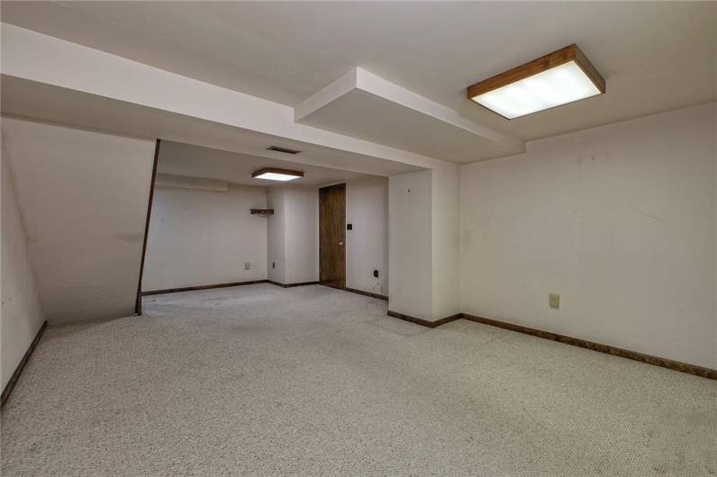 119 Park, Derry, PA 15627, 3 Bedrooms Bedrooms, 8 Rooms Rooms,1 BathroomBathrooms,Residential,For Sale,Park,1711638