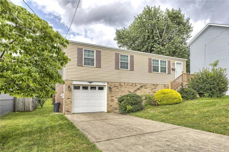 119 Park, Derry, PA 15627, 3 Bedrooms Bedrooms, 8 Rooms Rooms,1 BathroomBathrooms,Residential,For Sale,Park,1711638