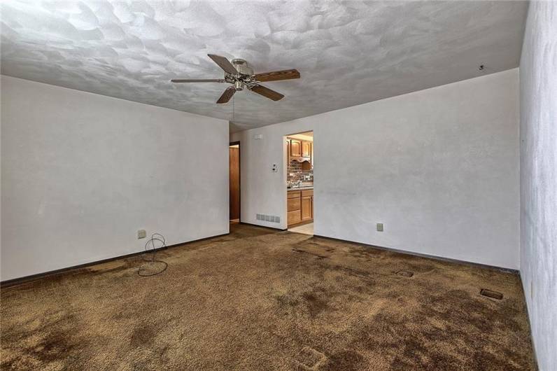 119 Park, Derry, PA 15627, 3 Bedrooms Bedrooms, 8 Rooms Rooms,1 BathroomBathrooms,Residential,For Sale,Park,1711638