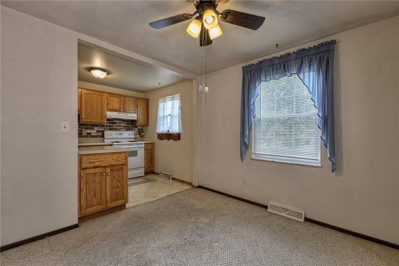 119 Park, Derry, PA 15627, 3 Bedrooms Bedrooms, 8 Rooms Rooms,1 BathroomBathrooms,Residential,For Sale,Park,1711638