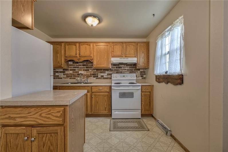 119 Park, Derry, PA 15627, 3 Bedrooms Bedrooms, 8 Rooms Rooms,1 BathroomBathrooms,Residential,For Sale,Park,1711638