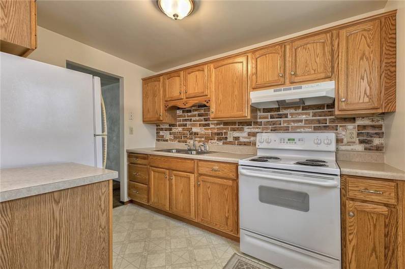119 Park, Derry, PA 15627, 3 Bedrooms Bedrooms, 8 Rooms Rooms,1 BathroomBathrooms,Residential,For Sale,Park,1711638