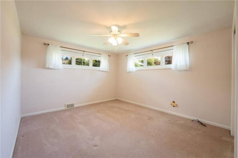 1936 Sylvan Ave, Latrobe, PA 15650, 3 Bedrooms Bedrooms, ,2 BathroomsBathrooms,Residential,For Sale,Sylvan Ave,1711647
