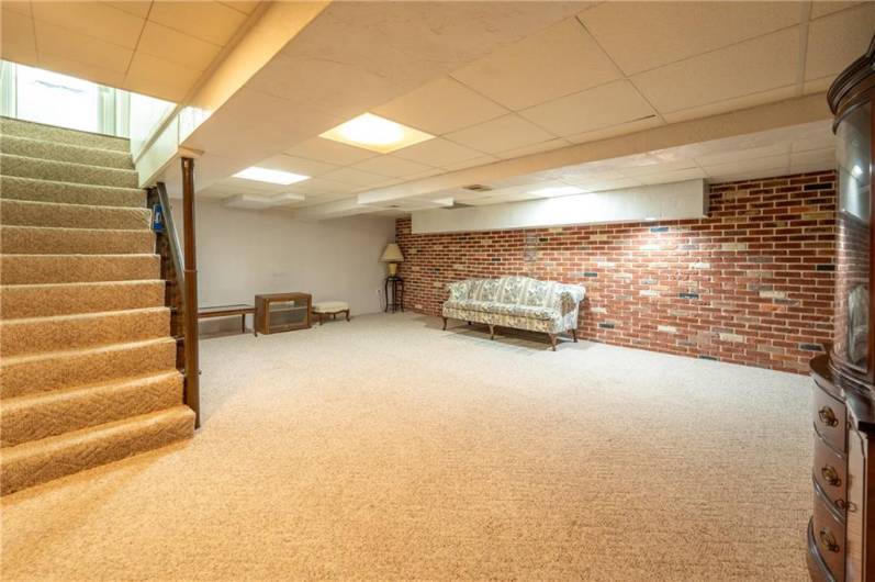 1936 Sylvan Ave, Latrobe, PA 15650, 3 Bedrooms Bedrooms, ,2 BathroomsBathrooms,Residential,For Sale,Sylvan Ave,1711647