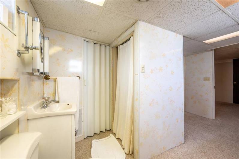 1936 Sylvan Ave, Latrobe, PA 15650, 3 Bedrooms Bedrooms, ,2 BathroomsBathrooms,Residential,For Sale,Sylvan Ave,1711647