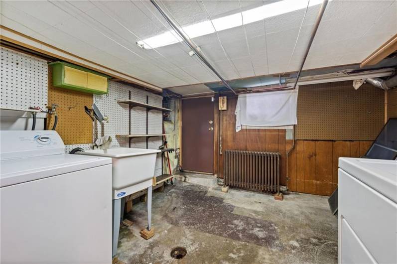 4614 Carroll St, Pittsburgh, PA 15224, 2 Bedrooms Bedrooms, 5 Rooms Rooms,1 BathroomBathrooms,Residential,For Sale,Carroll St,0,1711651