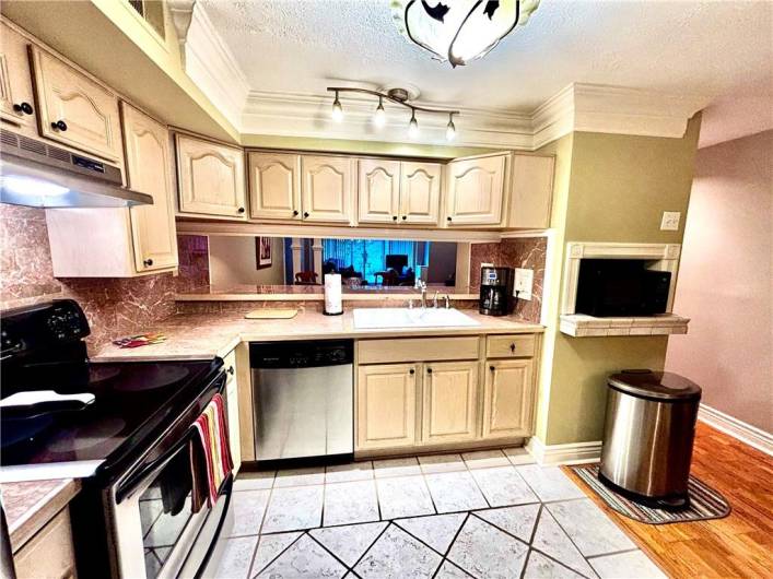 4007 Charlemagne Cir, Pittsburgh, PA 15237, 2 Bedrooms Bedrooms, 7 Rooms Rooms,2.1 BathroomsBathrooms,Residential,For Sale,Charlemagne Cir,1711659