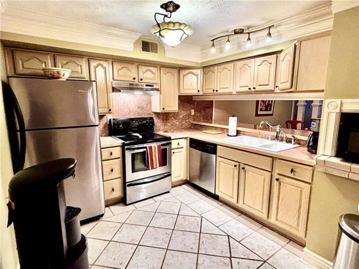 4007 Charlemagne Cir, Pittsburgh, PA 15237, 2 Bedrooms Bedrooms, 7 Rooms Rooms,2.1 BathroomsBathrooms,Residential,For Sale,Charlemagne Cir,1711659
