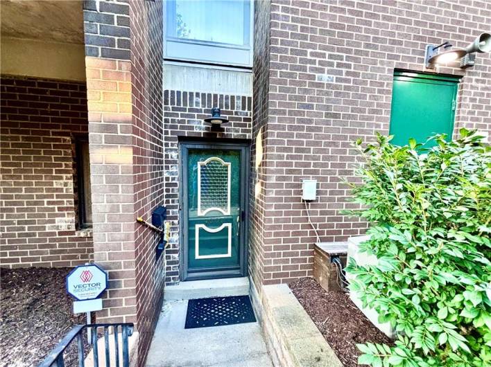 4007 Charlemagne Cir, Pittsburgh, PA 15237, 2 Bedrooms Bedrooms, 7 Rooms Rooms,2.1 BathroomsBathrooms,Residential,For Sale,Charlemagne Cir,1711659