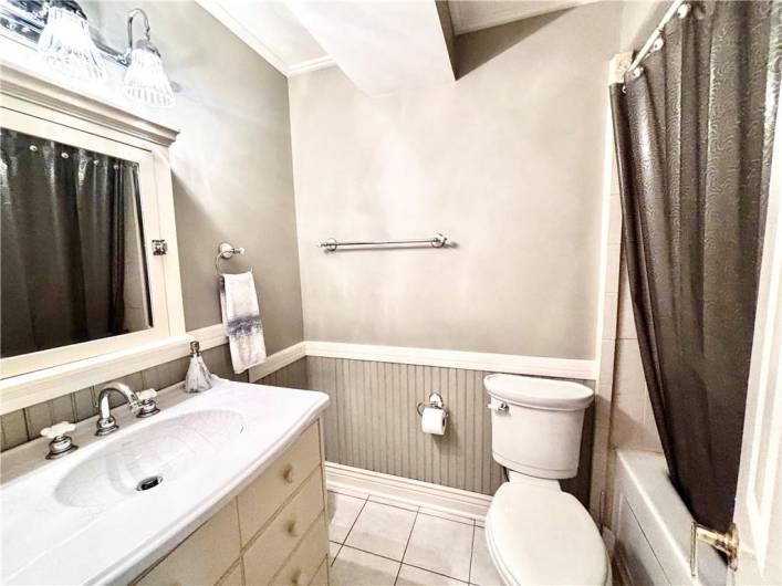 4007 Charlemagne Cir, Pittsburgh, PA 15237, 2 Bedrooms Bedrooms, 7 Rooms Rooms,2.1 BathroomsBathrooms,Residential,For Sale,Charlemagne Cir,1711659