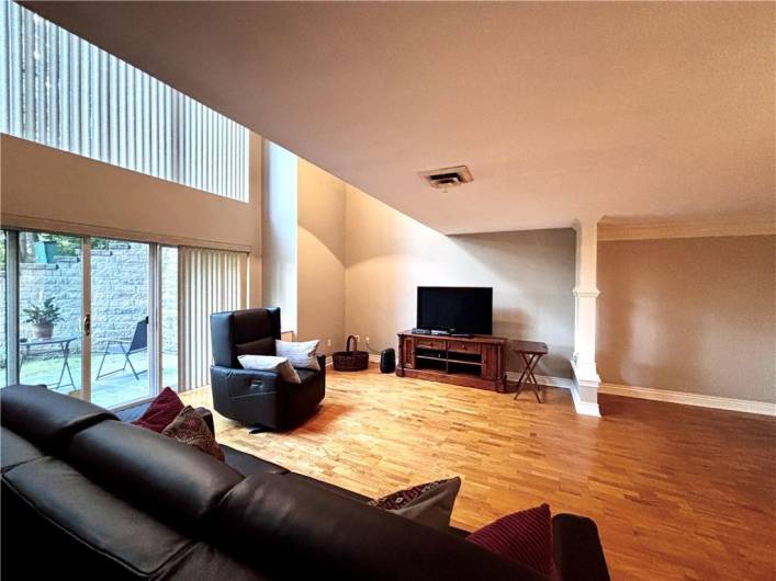 4007 Charlemagne Cir, Pittsburgh, PA 15237, 2 Bedrooms Bedrooms, 7 Rooms Rooms,2.1 BathroomsBathrooms,Residential,For Sale,Charlemagne Cir,1711659