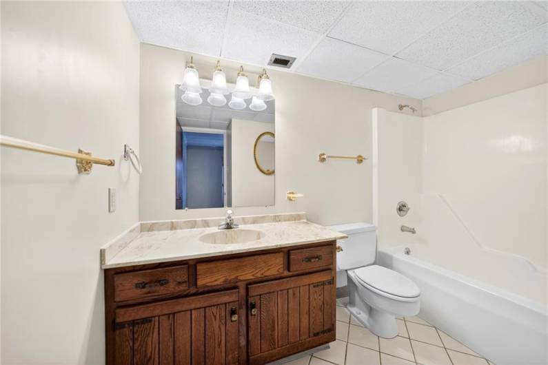 820 Beau St, Washington, PA 15301, 1 Bedroom Bedrooms, ,1 BathroomBathrooms,Residential,For Sale,Beau St,1711669