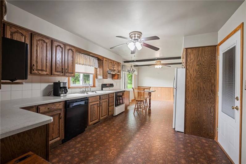 895 Christy Rd, Hermitage, PA 16148, 3 Bedrooms Bedrooms, 7 Rooms Rooms,2 BathroomsBathrooms,Residential,For Sale,Christy Rd,0,1711675
