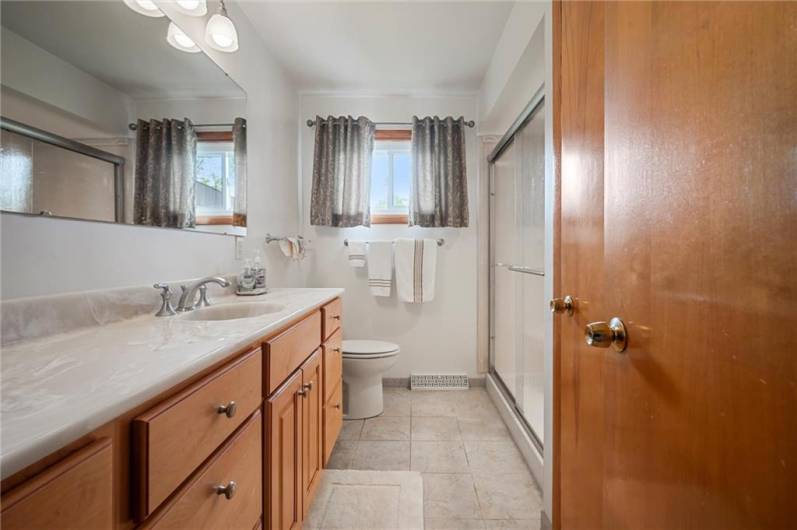895 Christy Rd, Hermitage, PA 16148, 3 Bedrooms Bedrooms, 7 Rooms Rooms,2 BathroomsBathrooms,Residential,For Sale,Christy Rd,0,1711675