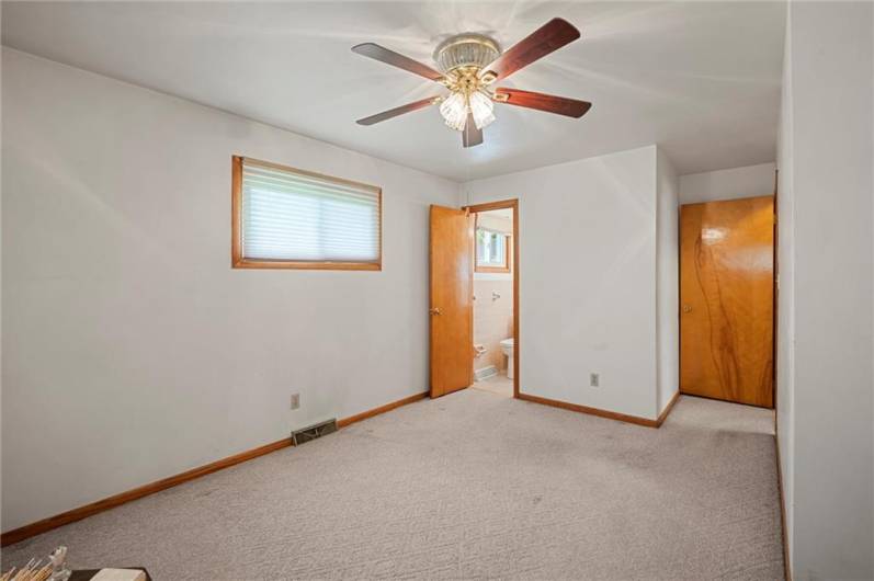 895 Christy Rd, Hermitage, PA 16148, 3 Bedrooms Bedrooms, 7 Rooms Rooms,2 BathroomsBathrooms,Residential,For Sale,Christy Rd,0,1711675