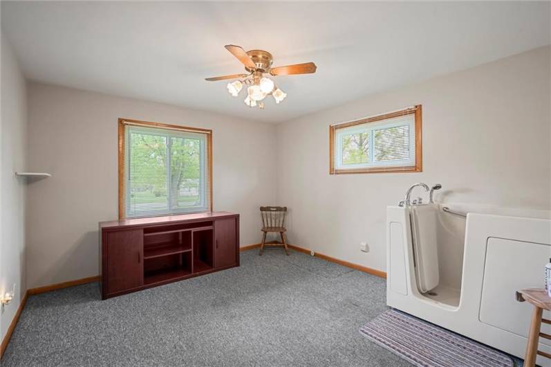 895 Christy Rd, Hermitage, PA 16148, 3 Bedrooms Bedrooms, 7 Rooms Rooms,2 BathroomsBathrooms,Residential,For Sale,Christy Rd,0,1711675
