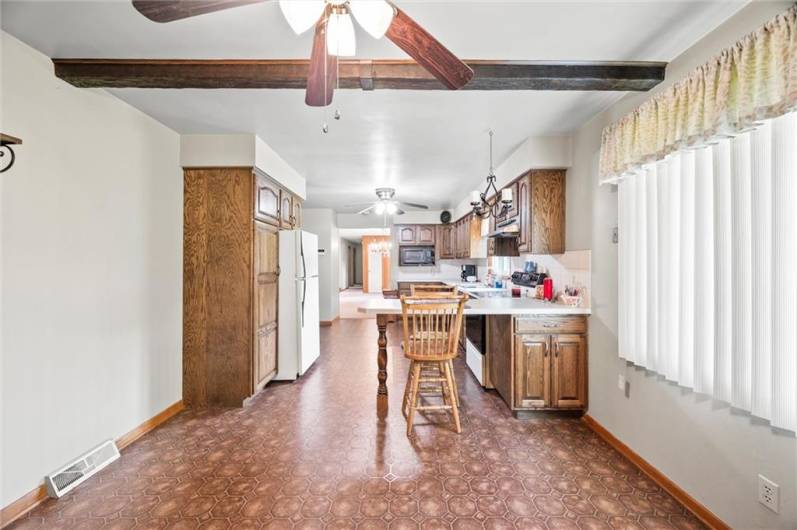 895 Christy Rd, Hermitage, PA 16148, 3 Bedrooms Bedrooms, 7 Rooms Rooms,2 BathroomsBathrooms,Residential,For Sale,Christy Rd,0,1711675