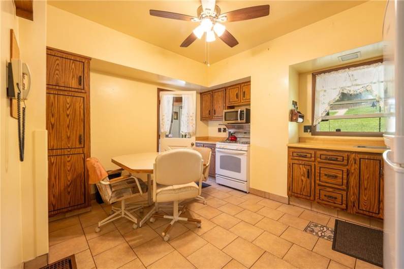 116 Burrell Hill Rd, Penn, PA 15675, 2 Bedrooms Bedrooms, ,2 BathroomsBathrooms,Residential,For Sale,Burrell Hill Rd,0,1711678