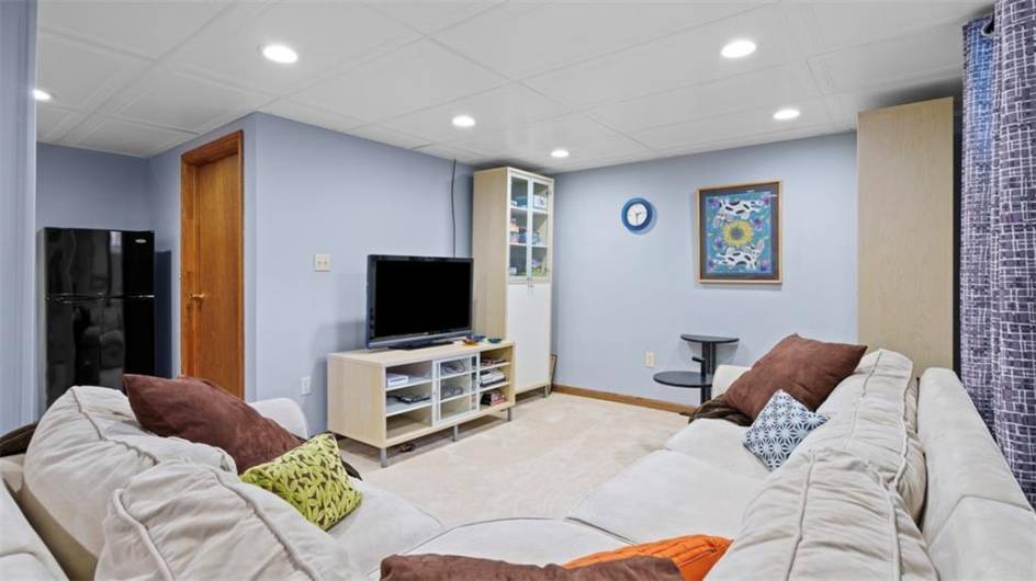 305 Jefferson St, Export, PA 15632, 5 Bedrooms Bedrooms, ,2.2 BathroomsBathrooms,Residential,For Sale,Jefferson St,0,1711679